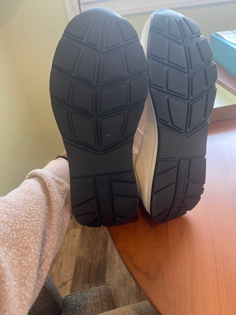 Burberry Beige/Tan Sneaker Box Label - Picture 12 of 14